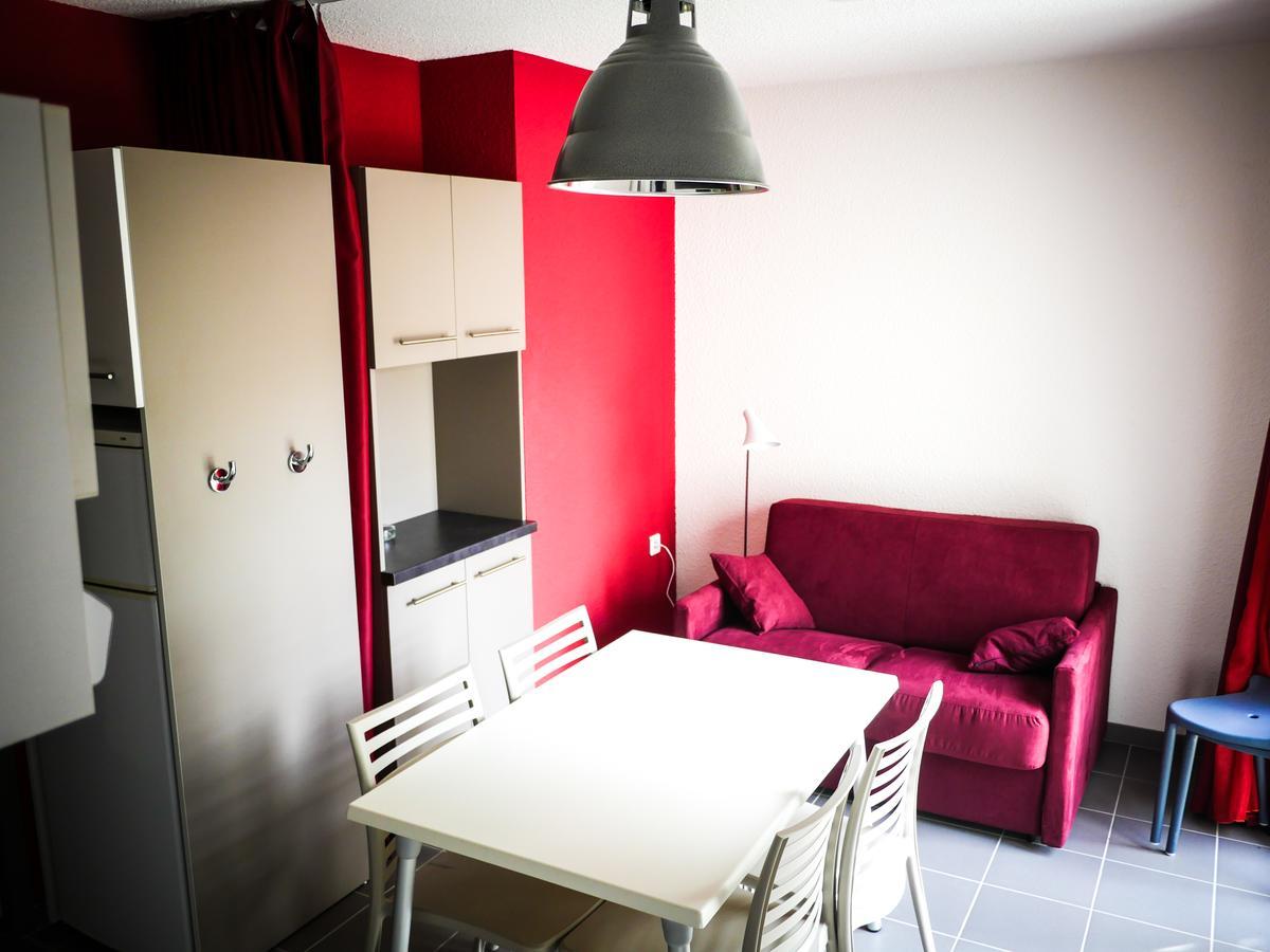 Village Vacances Passion La Buissiere Labeaume Exterior foto